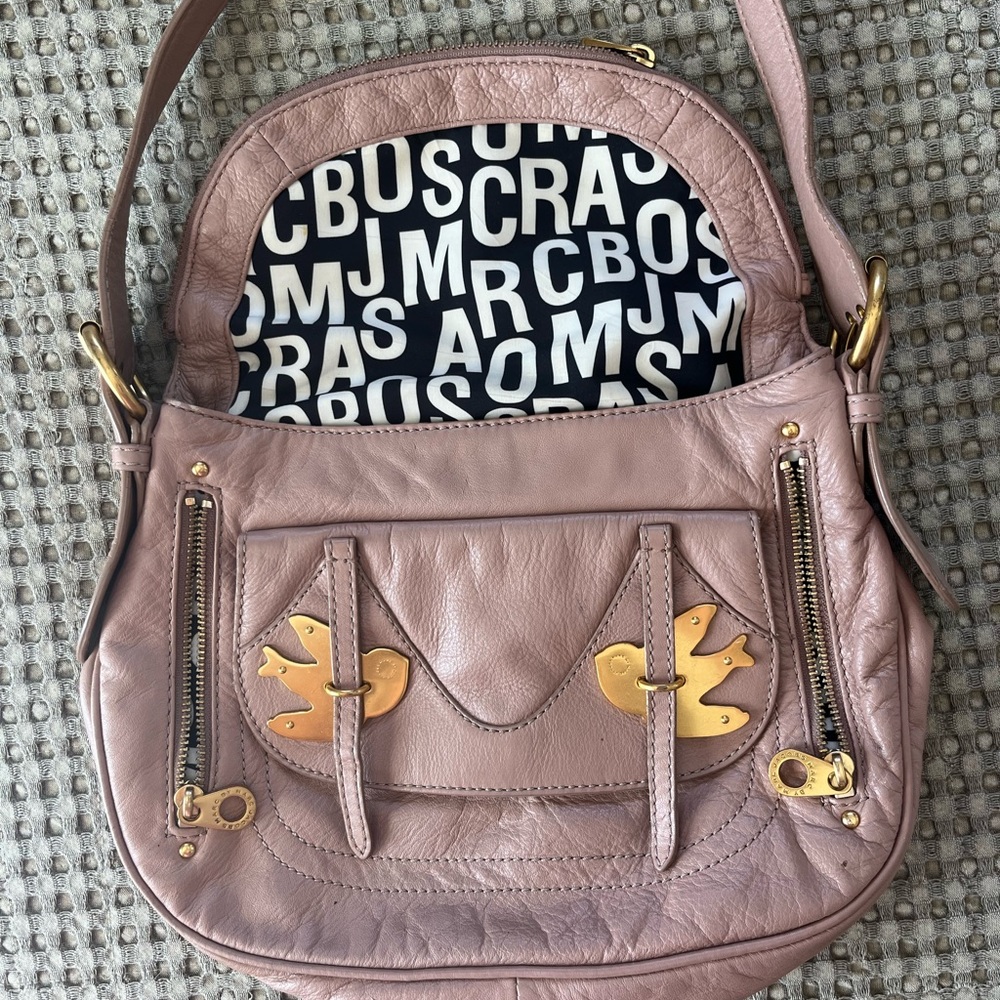Marc Jacobs Mauve Leather Shoulder Bag with Gold Accents